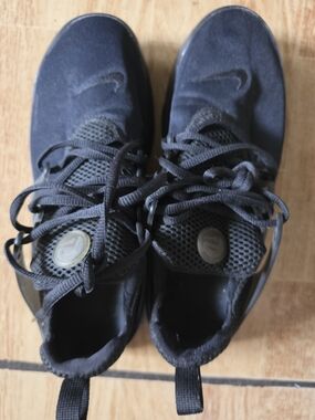 Black Nike Presto Sneakers 7y